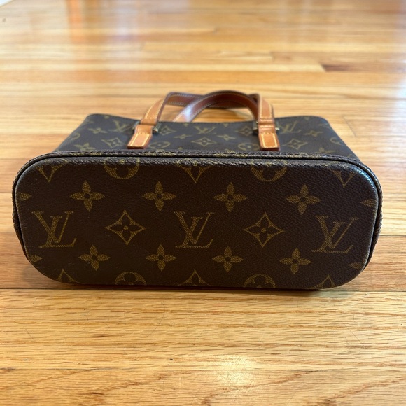 Louis Vuitton Monogram Small Handbag Pocketbook - Picture 5 of 11